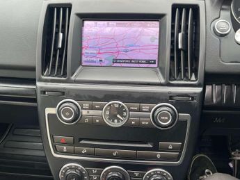 Land Rover FREELANDER 2.2 Freelander Dynamic SD4 Auto 4WD 5dr
