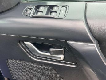 Land Rover FREELANDER 2.2 Freelander Dynamic SD4 Auto 4WD 5dr