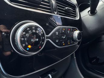 RENAULT CLIO 1.5 Clio Dynamique S Nav dCi 5dr