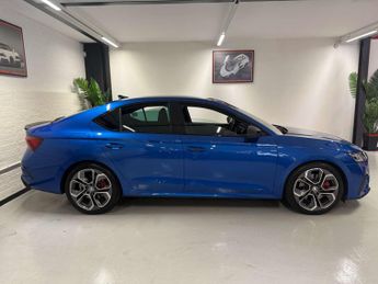 SKODA OCTAVIA 2.0 Octavia vRS TSi Semi-Auto 5dr