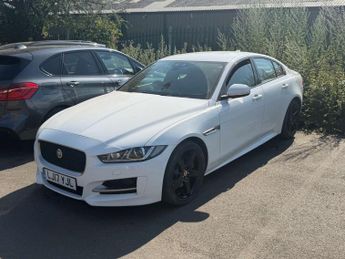 Jaguar XE 2.0 XE R-Sport D Auto 4dr