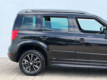 Skoda Yeti 2.0 Yeti Black Edition TDI CR 4x4 Semi-Auto 4WD 5dr