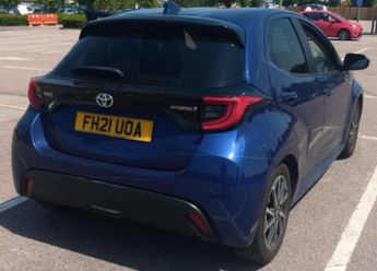 TOYOTA YARIS 1.5 Yaris Design HEV CVT 5dr