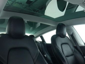 TESLA MODEL 3 (Dual Motor) Long Range Saloon 4dr Electric Auto 4WDE (346 ps)