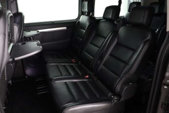 Vauxhall Vivaro Life Electric 50kWh Ultimate MPV 5dr Electric Auto LWB (8 Seat, 11kW Charger) 
