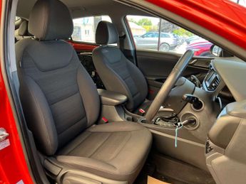 HYUNDAI IONIQ 1.6 IONIQ SE FHEV Semi-Auto 5dr
