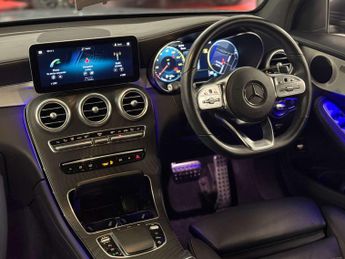 MERCEDES-BENZ GLC 2.0 GLC 300 AMG Line Premium D 4Matic Auto 4WD 5dr