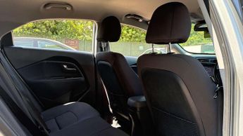 KIA RIO 1.4 3 Hatchback 5dr Petrol Auto Euro 6 (107 bhp)