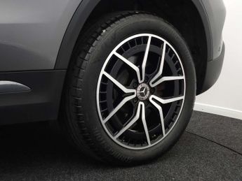 MERCEDES-BENZ EQA EQA 350 AMG Line Premium 4Matic 4WD 5dr