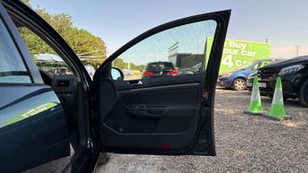 VOLKSWAGEN GOLF 1.6 Golf SE Auto 5dr
