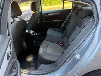 VAUXHALL INSIGNIA 1.6 Insignia Design ecoTec TD 5dr