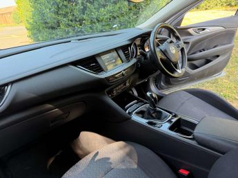 VAUXHALL INSIGNIA 1.6 Insignia Design ecoTec TD 5dr