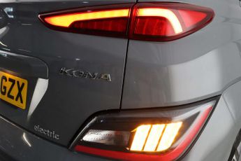 Hyundai KONA 64kWh Ultimate SUV 5dr Electric Auto (10.5kW Charger) (204 ps)