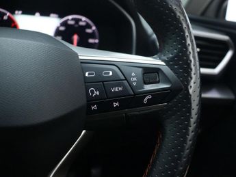 SEAT LEON 1.0 eTSI MHEV FR Hatchback 5dr Petrol Hybrid DSG Euro 6 (s/s) (1