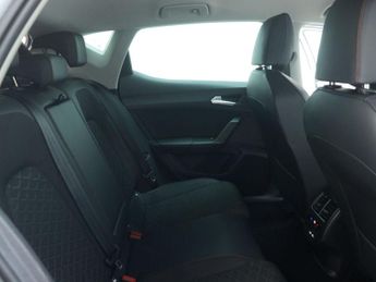 SEAT LEON 1.0 eTSI MHEV FR Hatchback 5dr Petrol Hybrid DSG Euro 6 (s/s) (1