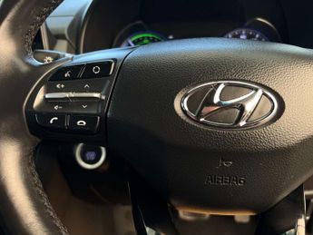 HYUNDAI KONA 1.6 Kona Premium GDi HEV Semi-Auto 5dr