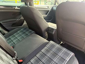 VOLKSWAGEN GOLF 2.0 Golf GTD Semi-Automatic 5dr *NATIONAL DELIVERY*