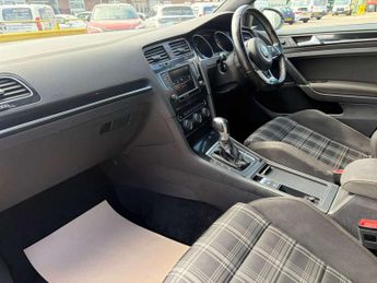 VOLKSWAGEN GOLF 2.0 Golf GTD Semi-Automatic 5dr *NATIONAL DELIVERY*