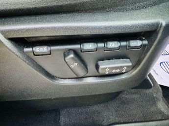 LAND ROVER FREELANDER 2.2 Freelander Luxury HSE SD4 Auto 4WD 5dr