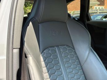 Audi RS 4 2.9 RS 4 TFSI Quattro Auto 4WD 5dr