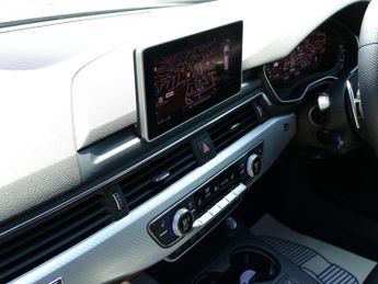 Audi RS 4 2.9 RS 4 TFSI Quattro Auto 4WD 5dr