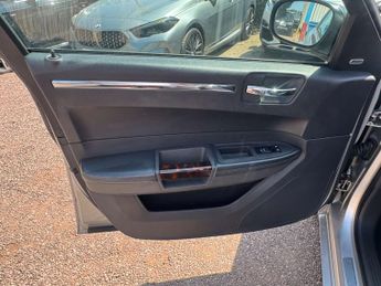 CHRYSLER 300C 3.0 300c CRD Auto 4dr