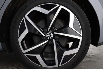 Volkswagen ID.3 Pro S 77kWh Tour Hatchback 5dr Electric Auto (204 ps)