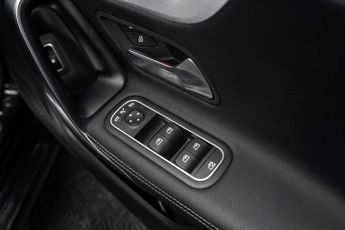 MERCEDES-BENZ CLA 1.3 CLA 180 AMG Line Premium Auto 4dr