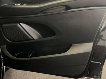 MERCEDES-BENZ VITO eVito Touringer 5dr