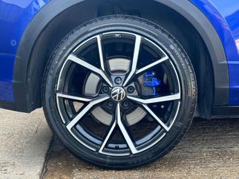 VOLKSWAGEN T-ROC 2.0 T-Roc R TSi 4Motion Semi-Auto 4WD 5dr