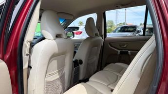 VOLVO XC90 2.4 D5 ES SUV 5dr Diesel Geartronic 4WD Euro 5 (200 ps)