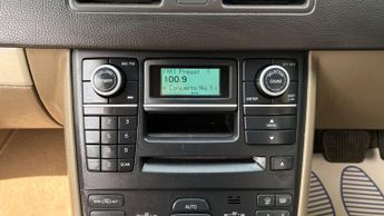 VOLVO XC90 2.4 D5 ES SUV 5dr Diesel Geartronic 4WD Euro 5 (200 ps)