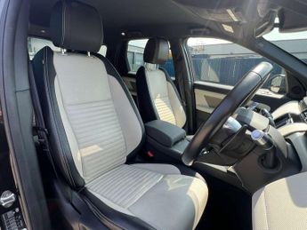 LAND ROVER DISCOVERY SPORT 2.0 Discovery Sport R-Dynamic SE D Automatic 4WD 5dr *NATIONAL D