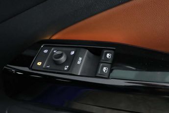 Volkswagen ID.4 Pure 52kWh Life SUV 5dr Electric Auto (148 ps)