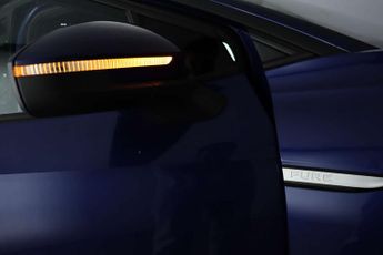Volkswagen ID.4 Pure 52kWh Life SUV 5dr Electric Auto (148 ps)