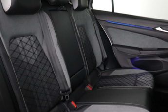 Volkswagen Golf 1.5 eTSI MHEV R-Line DSG Euro 6 (s/s) 5dr