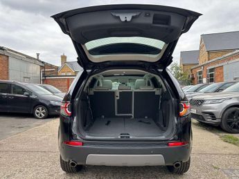 Land Rover Discovery Sport 2.0 TD4 HSE Black SUV 5dr Diesel Auto 4WD Euro 6 (s/s) (180 ps)