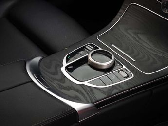 MERCEDES-BENZ C-CLASS 2.1 C 220 AMG Line D Auto 4dr