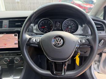 VOLKSWAGEN GOLF 1.5 Golf SE Nav TSi Evo Semi-Auto 5dr