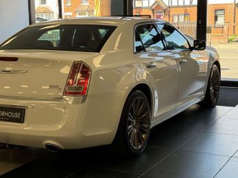 Chrysler 300C 3.0 CRD V6 Executive Saloon 4dr Diesel Auto Euro 5 (236 bhp)