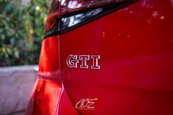 VOLKSWAGEN GOLF 2.0 Golf GTi TCR Semi-Auto 5dr