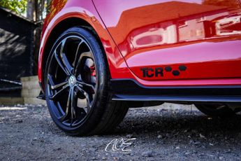 VOLKSWAGEN GOLF 2.0 Golf GTi TCR Semi-Auto 5dr