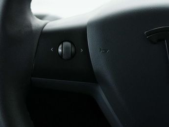 Tesla Model Y ModeL Y Long Range AWD 4WD 5dr