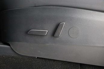 Tesla Model Y (Dual Motor) Long Range SUV 5dr Electric Auto 4WDE (384 bhp)