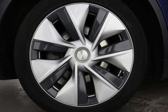 Tesla Model Y (Dual Motor) Long Range SUV 5dr Electric Auto 4WDE (384 bhp)