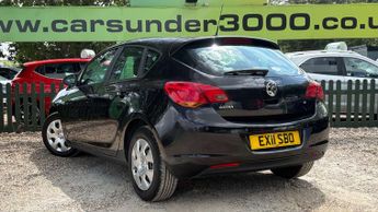 VAUXHALL ASTRA 1.6 16v Exclusiv Hatchback 5dr Petrol Auto Euro 5 (115 ps)