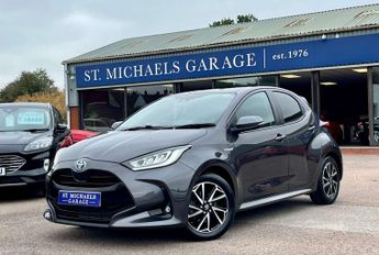Toyota Yaris 1.5 Yaris Design HEV CVT 5dr