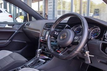 VOLKSWAGEN GOLF 2.0 TSI BlueMotion Tech R Estate 5dr Petrol DSG 4MOTION Euro 6 (