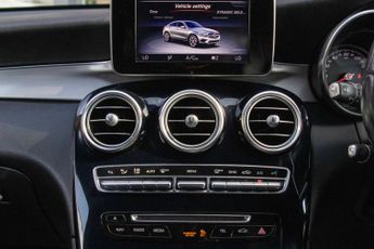 MERCEDES-BENZ GLC 2.1 GLC220d AMG Line Coupe 5dr Diesel G-Tronic 4MATIC Euro 6 (s/