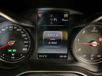 MERCEDES-BENZ GLC 2.1 GLC220d AMG Line Coupe 5dr Diesel G-Tronic 4MATIC Euro 6 (s/